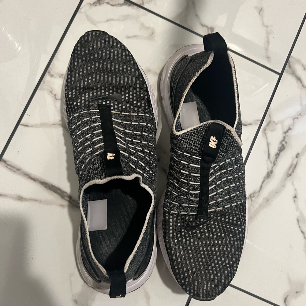 Nike Black and White Athletic Shoes Slip-On Design